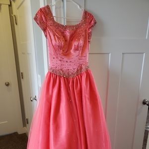 Gorgeous Coral Prom Dress, size 4